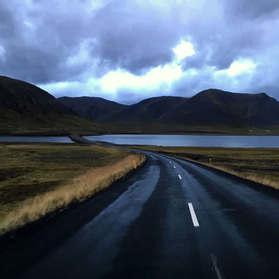 Driving on Icelandic roads